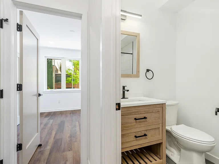 608 S American St #1 — Photo 17