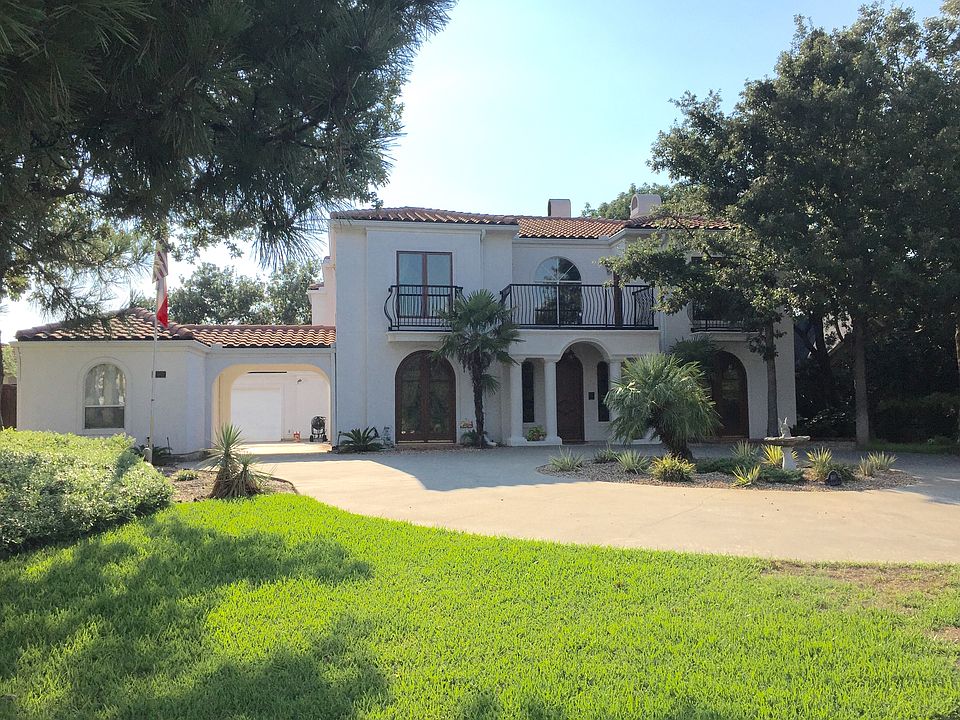 1st image of 800 Tree Haven Ct