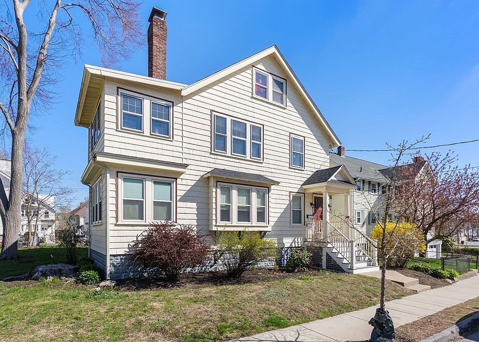 1st image of 139 Bartlett Ave #1