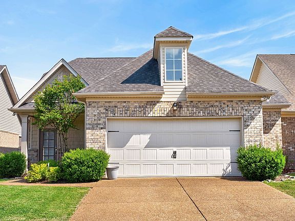 2nd image of 161 Annapolis Bend Cir