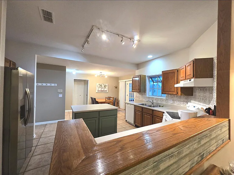 8995 Bensalem Dr — Photo 7