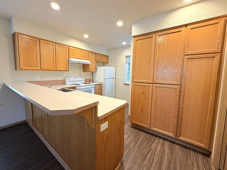 4854-4866 SW 150th Pl — Photo 4