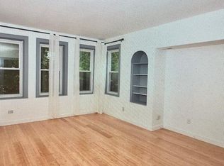 1128 Darrow Ave #1, Evanston, IL 60202