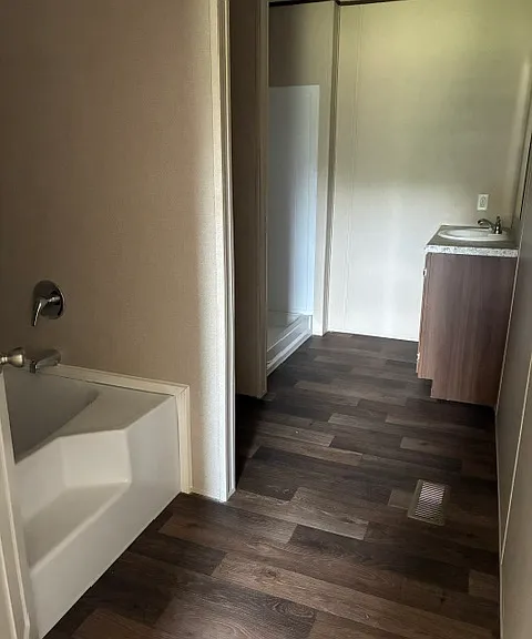 135 Lake Forest Dr — Photo 8