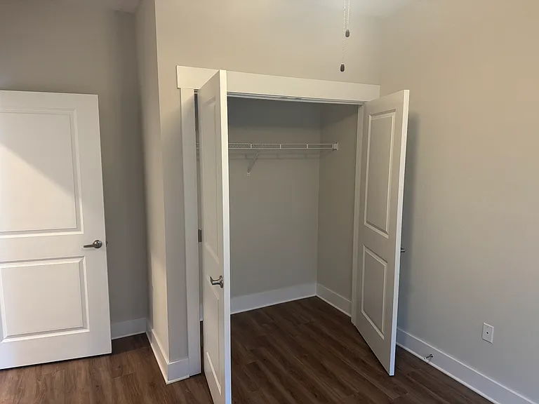 180 Bradford Ct — Photo 11