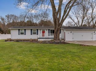 5430 N McKinley Rd, Flushing, MI 48433