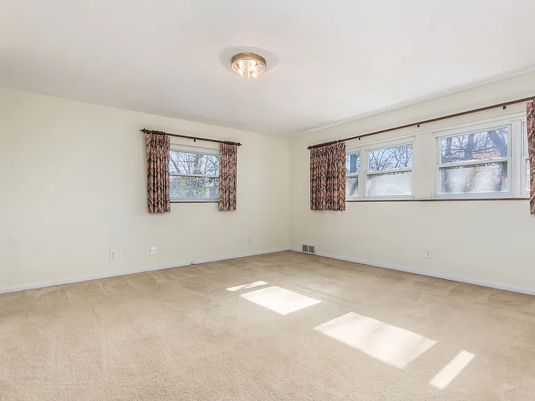 2591 Charing Rd #E — Photo 23