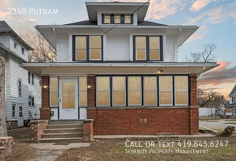 2340 Putnam St