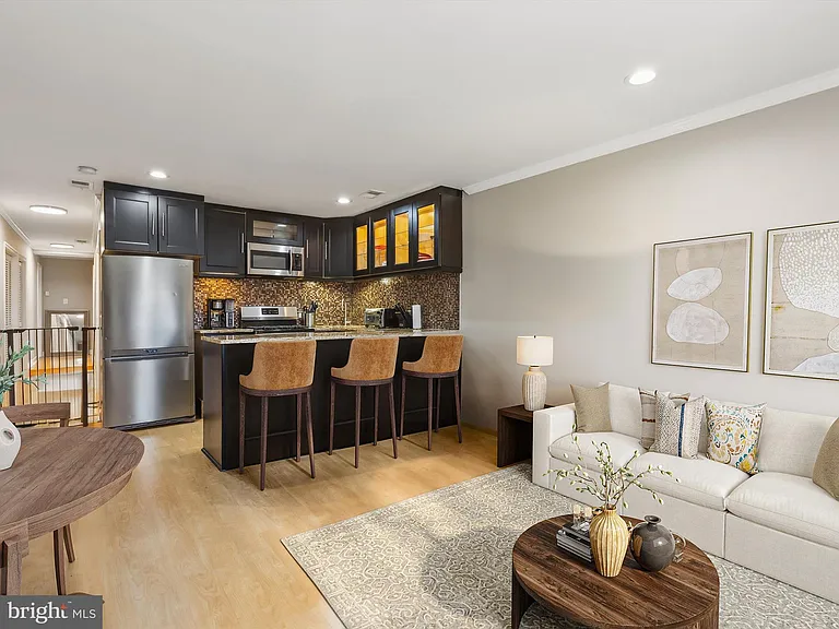 1710 W Virginia Ave NE #202 — Photo 1