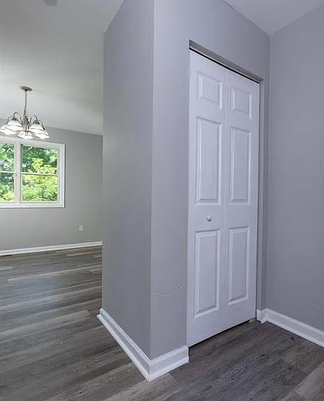 1041 Oberlin Rd — Photo 16