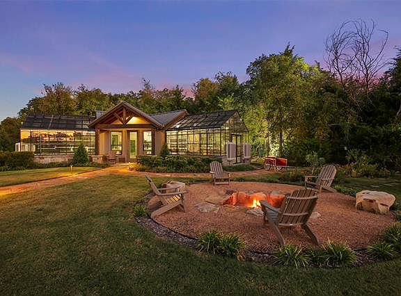 4th image of 1555 Silver Creek Cir
