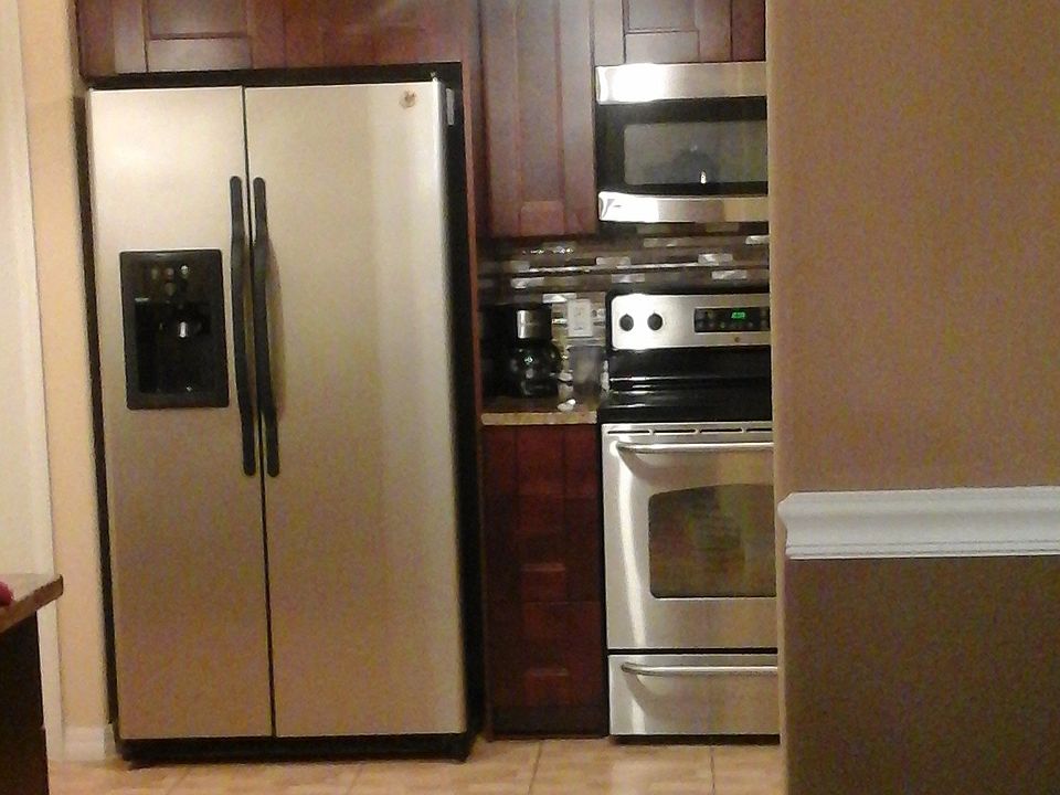 1st image of 1002 Eiffel Ln