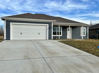 221 S Dalton Dr, Lone Jack, MO 64070