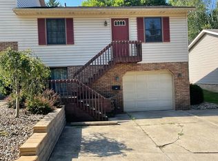 126 Summit Ave NE, New Philadelphia, OH 44663