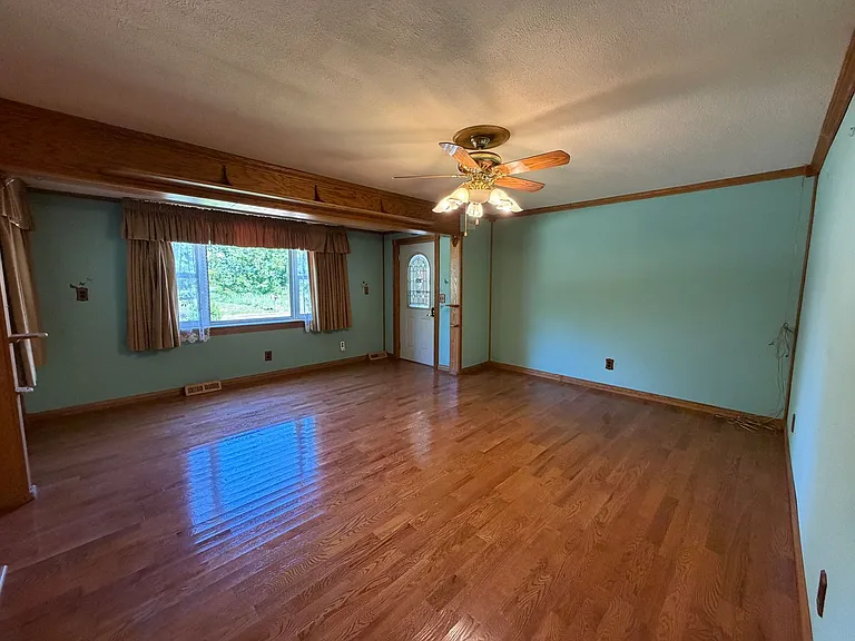 713 Dublin Ln — Photo 8