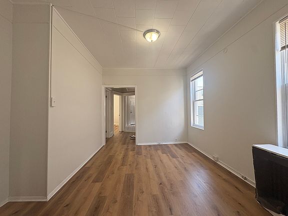 5th image of 133 Boyd Ave #4