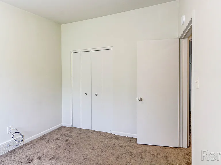 Elmsleigh Apartments — Photo 8