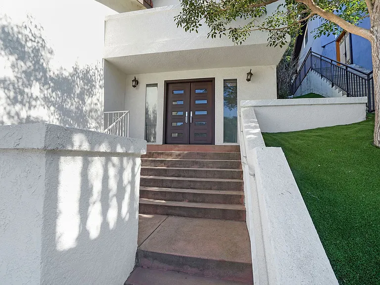 3832 Shannon Rd — Photo 5
