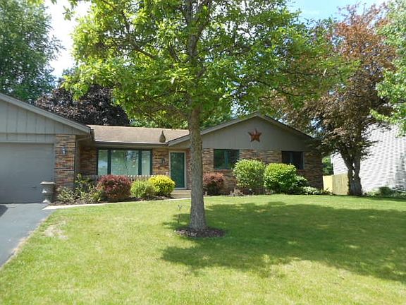 2nd image of 5827 Chandler Dr