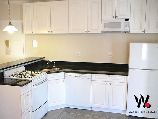 Rented by Warren T Real Estate Corp. | media 15