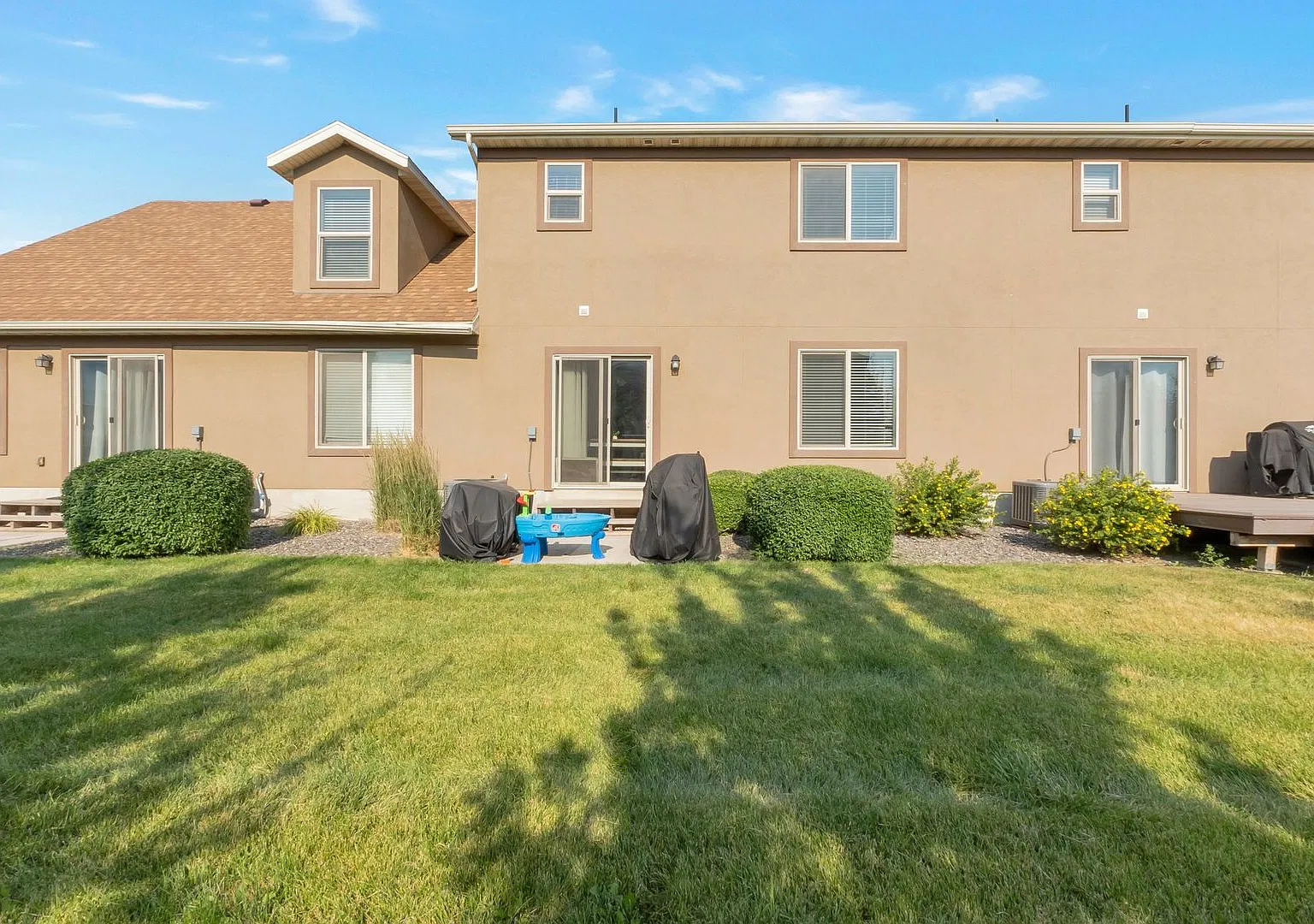 Great Spanish Fork Townhome — Photo 2
