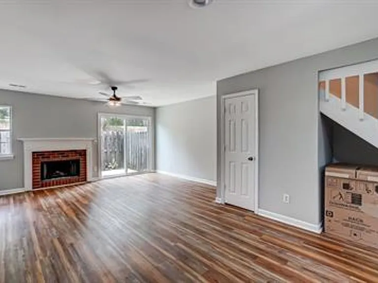 3821 Mosscroft Ln — Photo 18