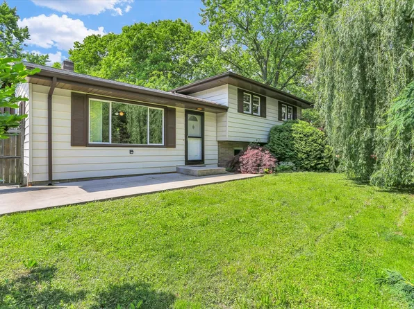 2705 E Main St, Urbana, IL 61802