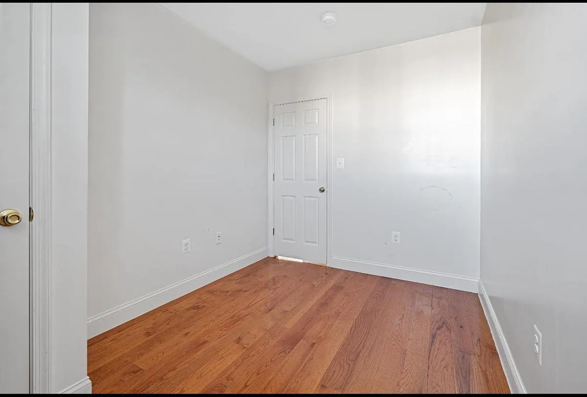 2 bed, 1000 sqft, $1,700 — Photo 4