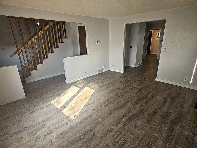 217 2nd Ave SE — Photo 15