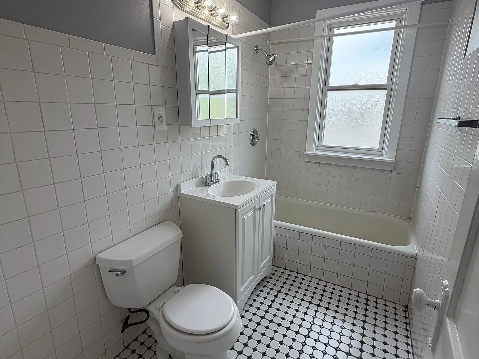 2730 Ridgeland Avenue — Photo 4