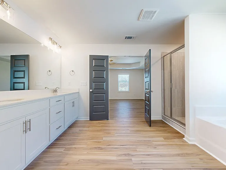 Quinn Residences at Dorchester Place — Photo 8