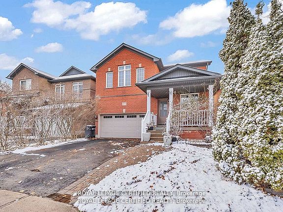 2nd image of 17 Chestermere Cres
