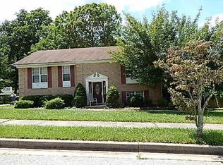 4 Stout Run Ct, Baltimore, MD 21228