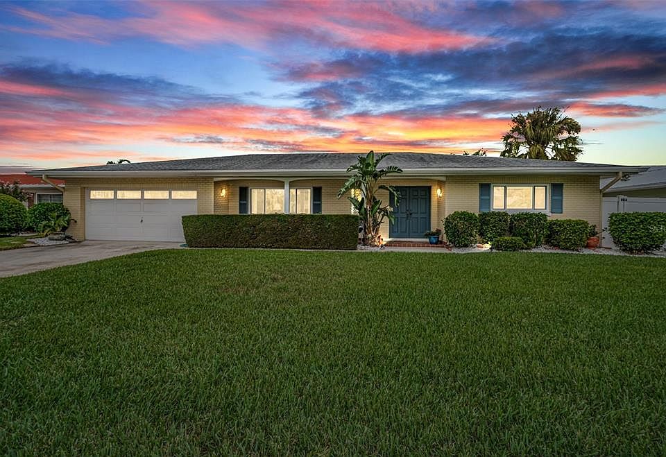 1st image of 3938 Versailles Dr