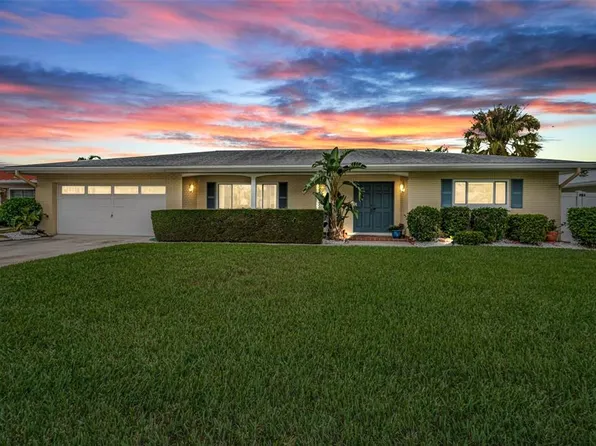 3938 Versailles Dr, Rocky Point, FL 33634