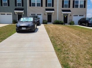 35243 Sara Ct, Locust Grove, VA 22508