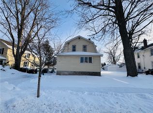 117 William St, Medina, NY 14103