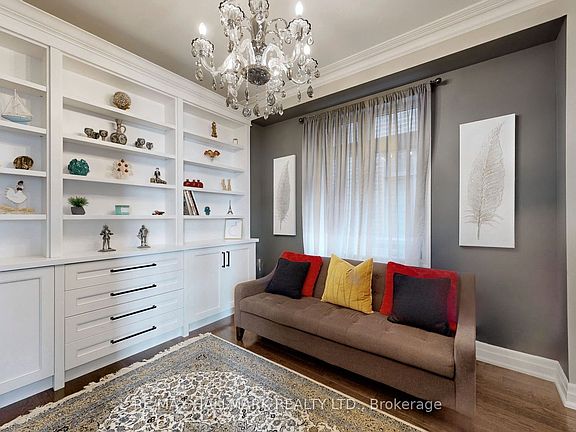 5th image of 39 Lilly Valley Cres