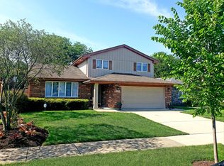 11119 Wakefield St, Westchester, IL 60154