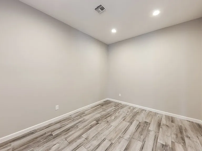 18057 W Tasha Dr — Photo 4