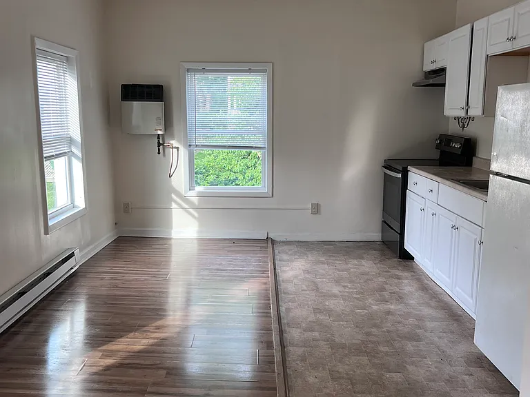 45 Summit Ave — Photo 1