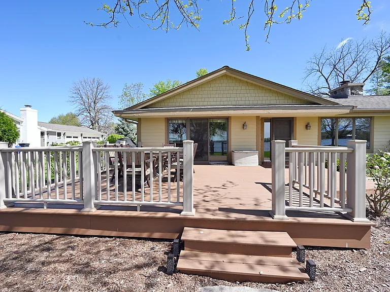 202 Lac La Belle Dr — Photo 25
