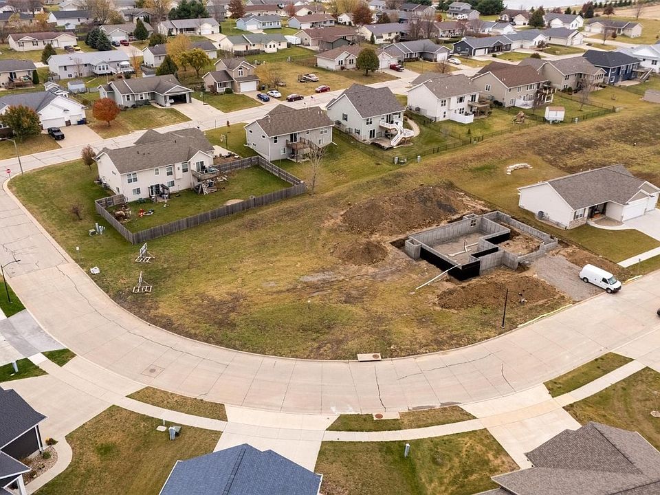 2nd image of 100 Shiloh Vista Ave