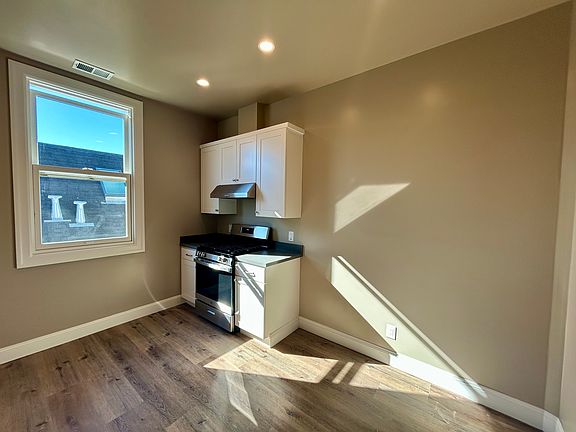 4th image of 966 Dolores St APT 6