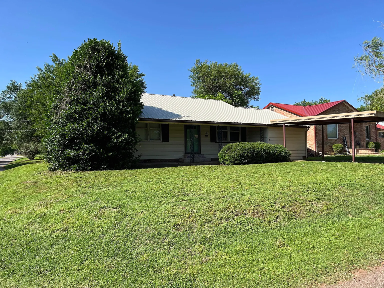 3 bed, 1020 sqft, $850 — Photo 1