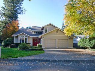 10525 226th St SW, Edmonds, WA 98020