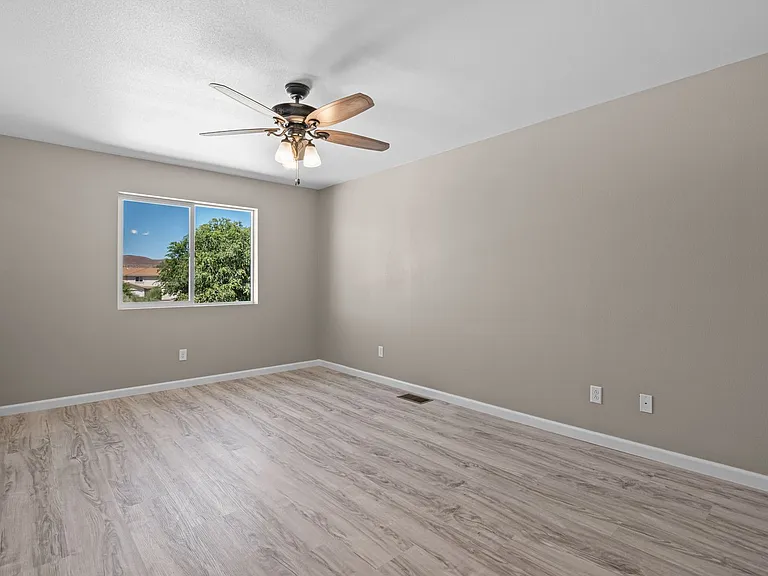 Starlite Homes LLC - 785 — Photo 13