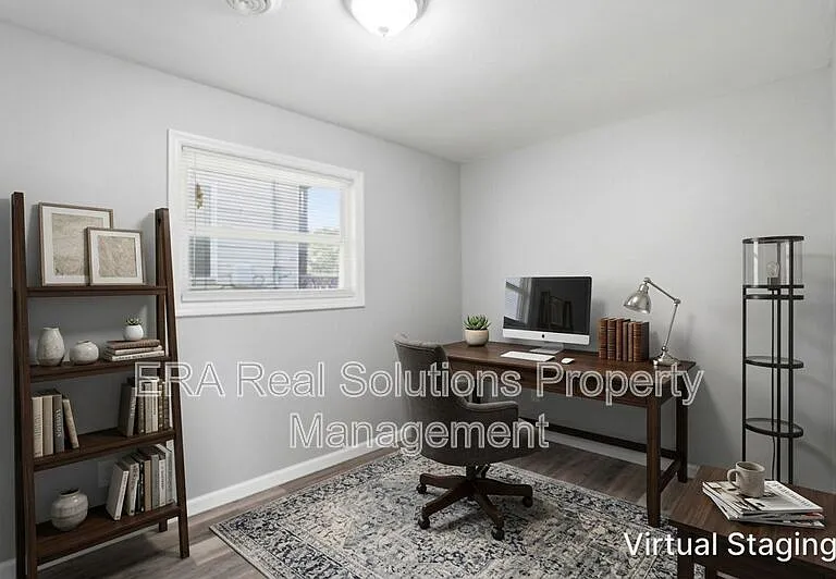 944 Leona Ave — Photo 3