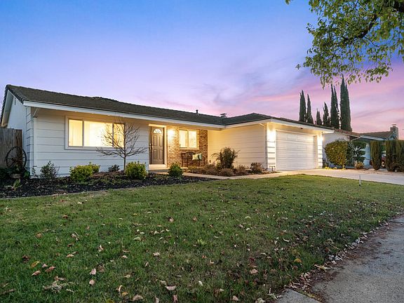 2nd image of 1050 Ortega Cir