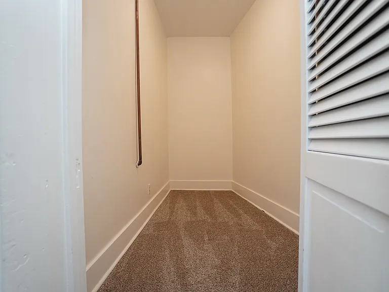 2389 W Boise Ave — Photo 30